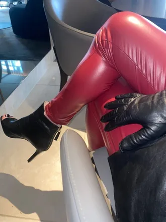 OnlyFans cuenta loverofleather header 2