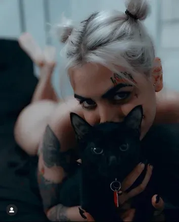 OnlyFans cuenta molly_goth previous_avatars_1 2