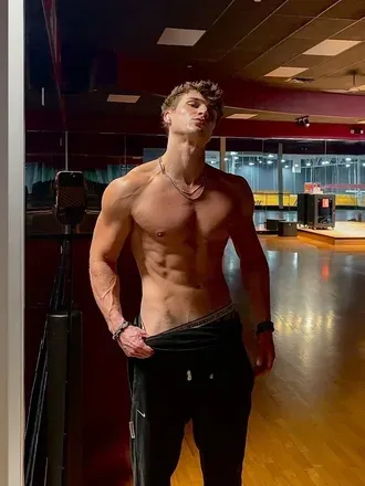 OnlyFans of jackson_skate