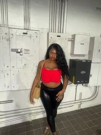 OnlyFans cuenta heluvrii avatar 1