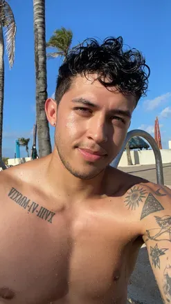 OnlyFans account  papiivalentino avatar 1