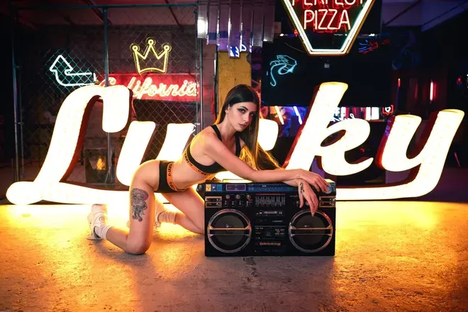 OnlyFans cuenta zombaebby header 2