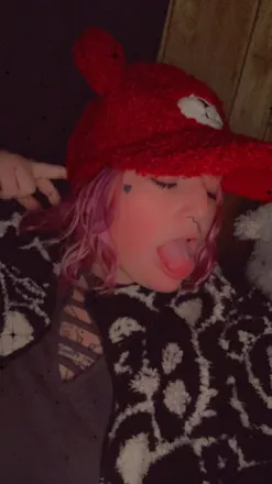 OnlyFans cuenta crimsynrose8 header 2