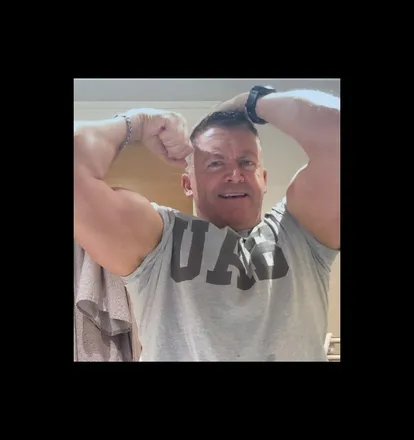 OnlyFans cuenta tomstone1 header 2