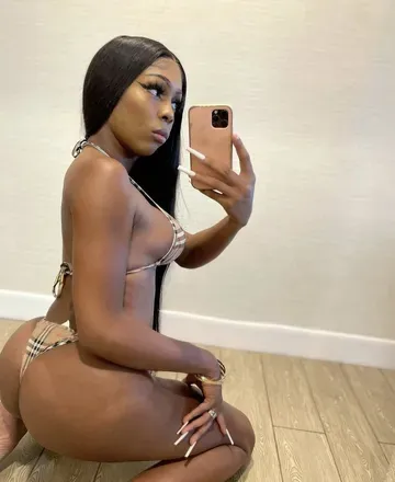 OnlyFans cuenta tschynawhytee avatar 1