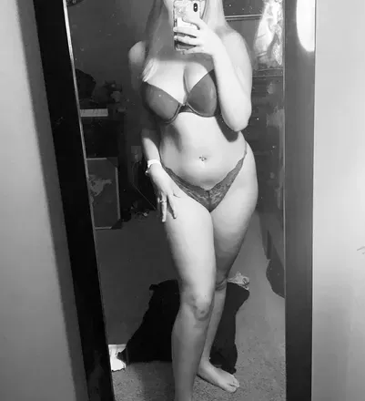 OnlyFans cuenta via.mariiee avatar 1