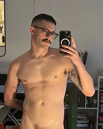 OnlyFans cuenta holey_moleyxxx avatar 1