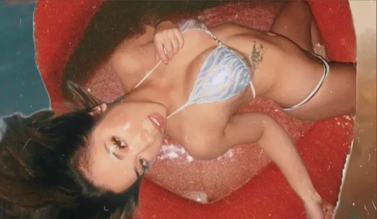 OnlyFans account  fitgirlyumi header 2