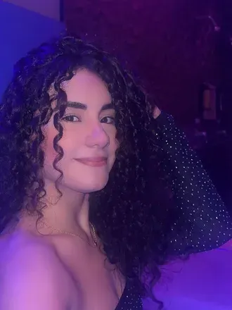 OnlyFans account  juliamaximo avatar 1