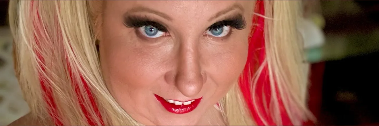 OnlyFans cuenta curvysecretary69 header 2