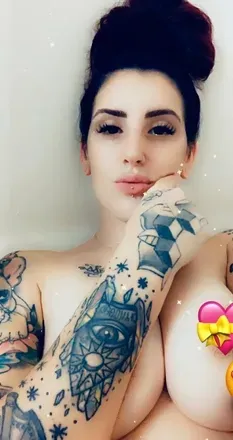 OnlyFans account  caittt_mixhelle avatar 1