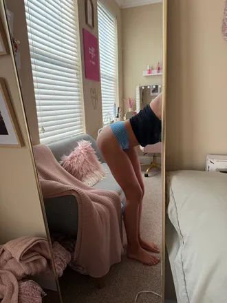 OnlyFans account  annaxooofficial header 2