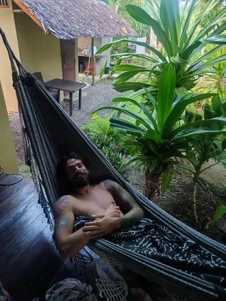 OnlyFans cuenta wild_backpacker header 2