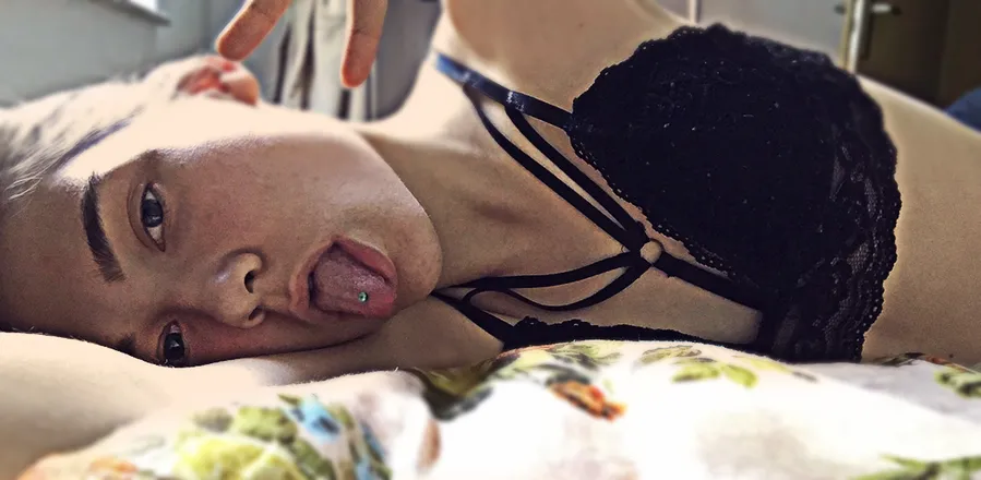 OnlyFans cuenta ft_574 header 2