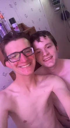 OnlyFans cuenta adonistwinks header 2