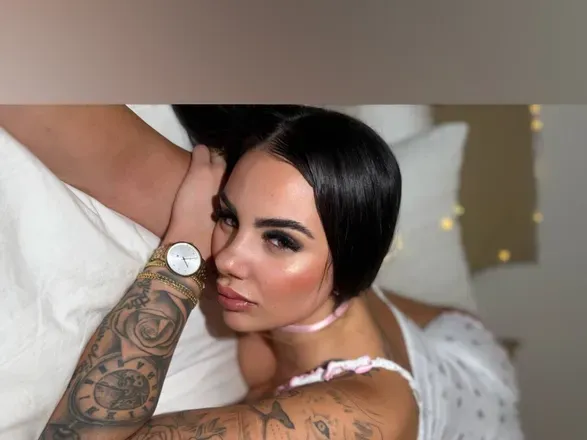 OnlyFans account  milamoon_26 header 2