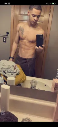 OnlyFans account  midmich avatar 1