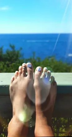 OnlyFans account  erotic_underwear_andfeet avatar 1