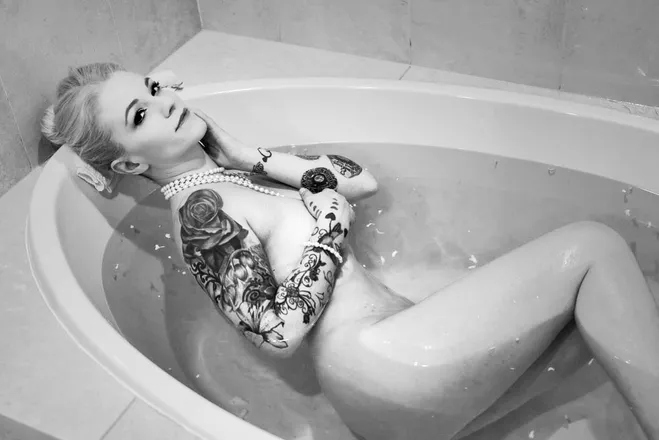 OnlyFans cuenta invyrose header 2