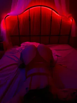 OnlyFans account  baileyswitch header 2