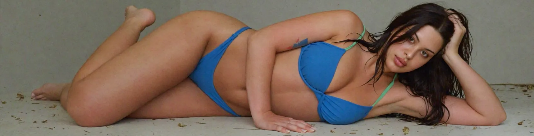 OnlyFans account  gabi_sweetheart header 2