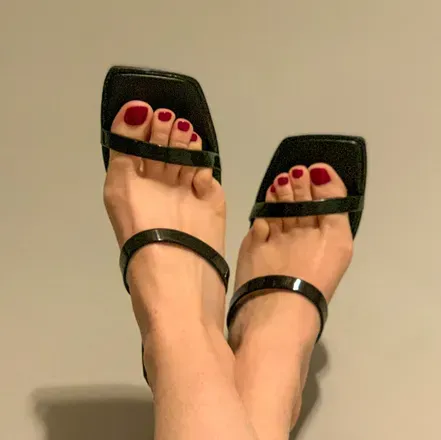 OnlyFans cuenta onlyfeet0099 avatar 1