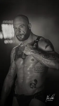 OnlyFans cuenta guillaumewayne1 header 2