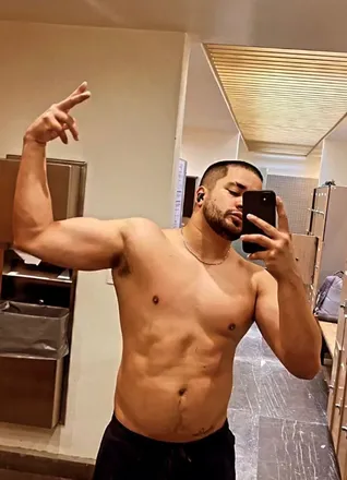 OnlyFans cuenta rickysanchez1995 header 2