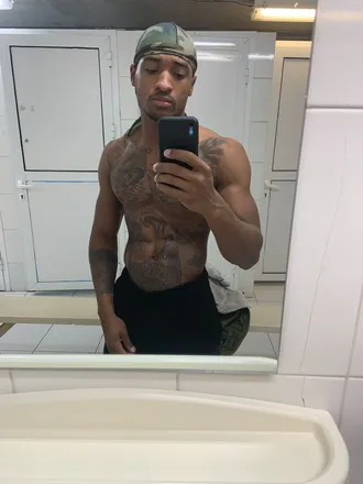 OnlyFans account  freakytr3 header 2