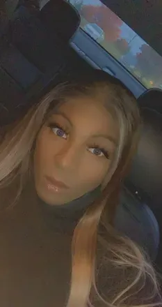 OnlyFans cuenta ts_freakiishortii header 2