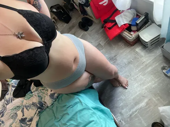 OnlyFans of littlefoot00
