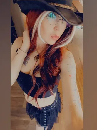 OnlyFans account  fae_doll55 avatar 1