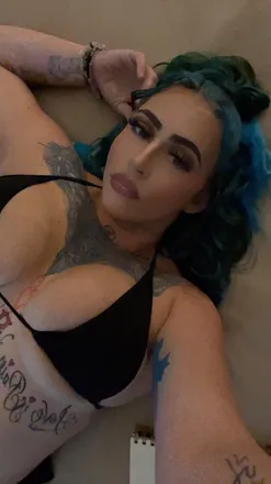 OnlyFans cuenta khloekash420 header 2