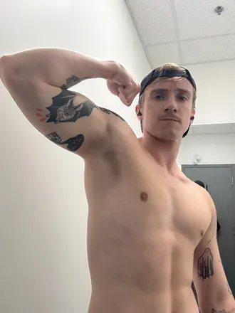 OnlyFans cuenta bustermtl avatar 1