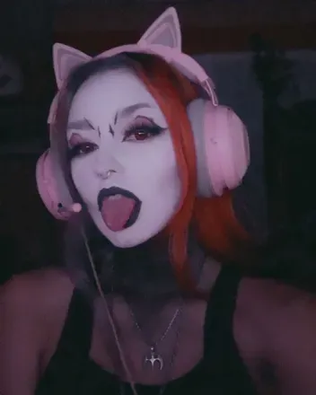 OnlyFans cuenta succubusstray avatar 1
