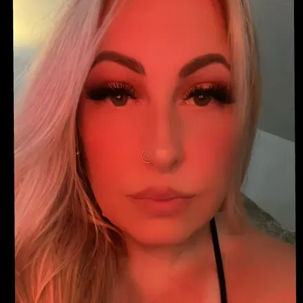 OnlyFans account  n0ty0uraveragemi1f avatar 1