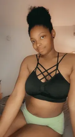 OnlyFans cuenta hisgirlella header 2