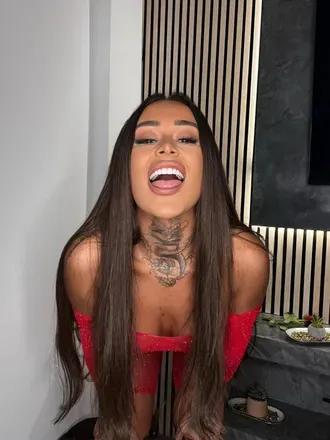 OnlyFans account  roxoxprivate avatar 1