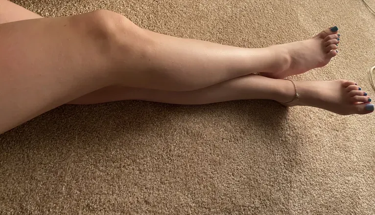 OnlyFans cuenta prettyahhhfeet header 2