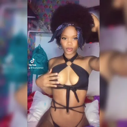 OnlyFans cuenta bitchskinny header 2