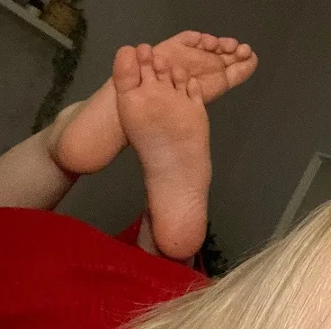 OnlyFans cuenta petitefeet2001x avatar 1