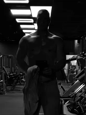 OnlyFans cuenta thenaughtyhubby21 header 2