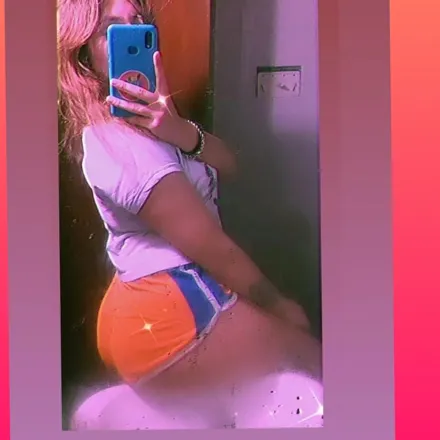 OnlyFans cuenta milybelieber header 2