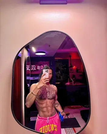 OnlyFans cuenta sixthreewithbigfeet avatar 1