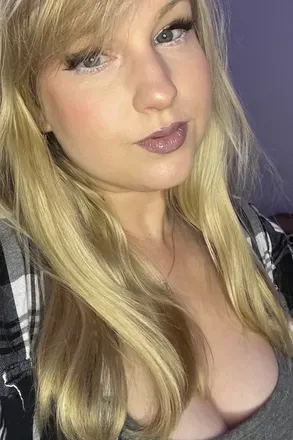 OnlyFans account  existentialanna avatar 1