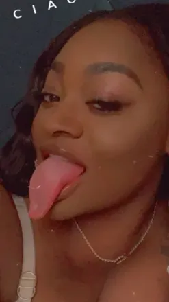 OnlyFans cuenta bigmamafr27 avatar 1