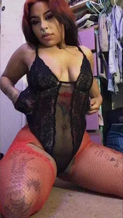 OnlyFans cuenta maycontainnicotine avatar 1