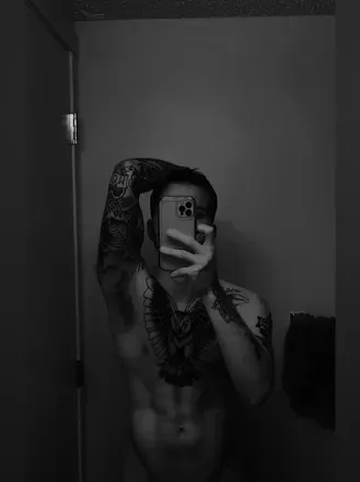 OnlyFans account  llaurent avatar 1