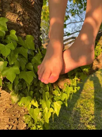 OnlyFans cuenta bootyfootie header 2