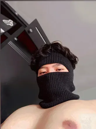 OnlyFans account  favo_oficial header 2